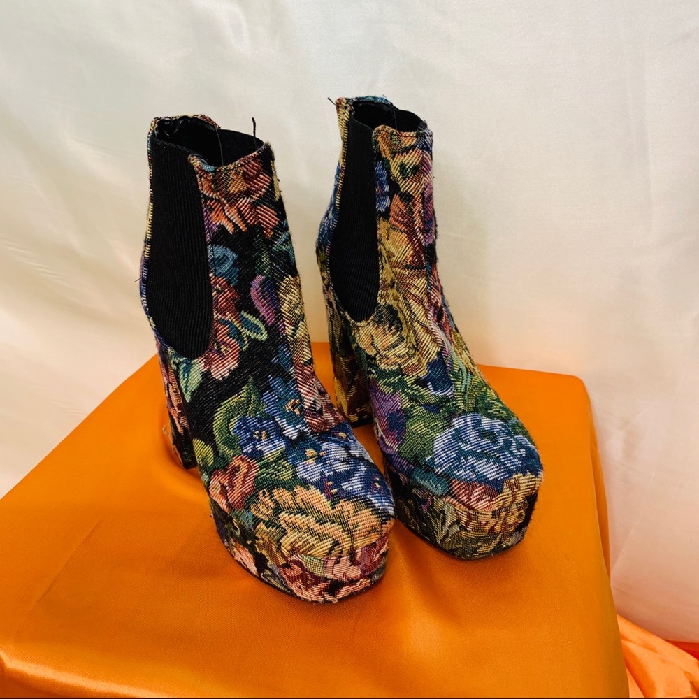 Tapestry platforms - Picture 3 of 4